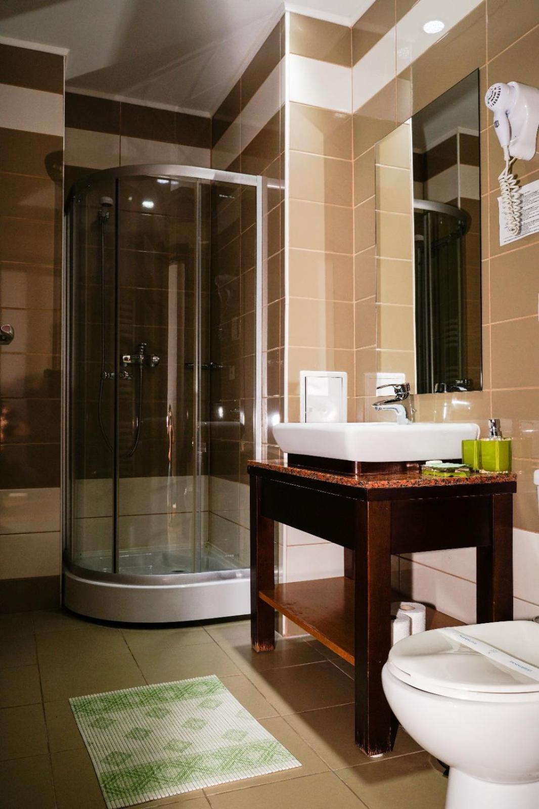 Hotel Criss Bukarest Kültér fotó
